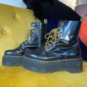 Doc Martens Jadon Max Platform Boots